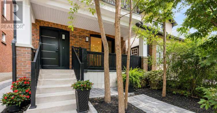 A-225 Gainsborough Road, Toronto, ON, M4L 3C7 - 2