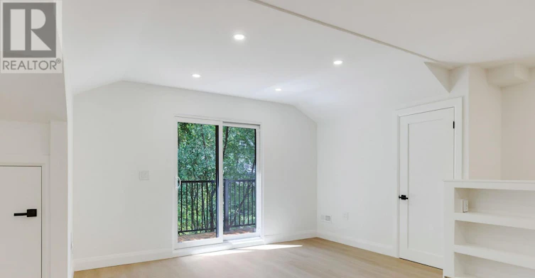 A-225 Gainsborough Road, Toronto, ON, M4L 3C7 - 12