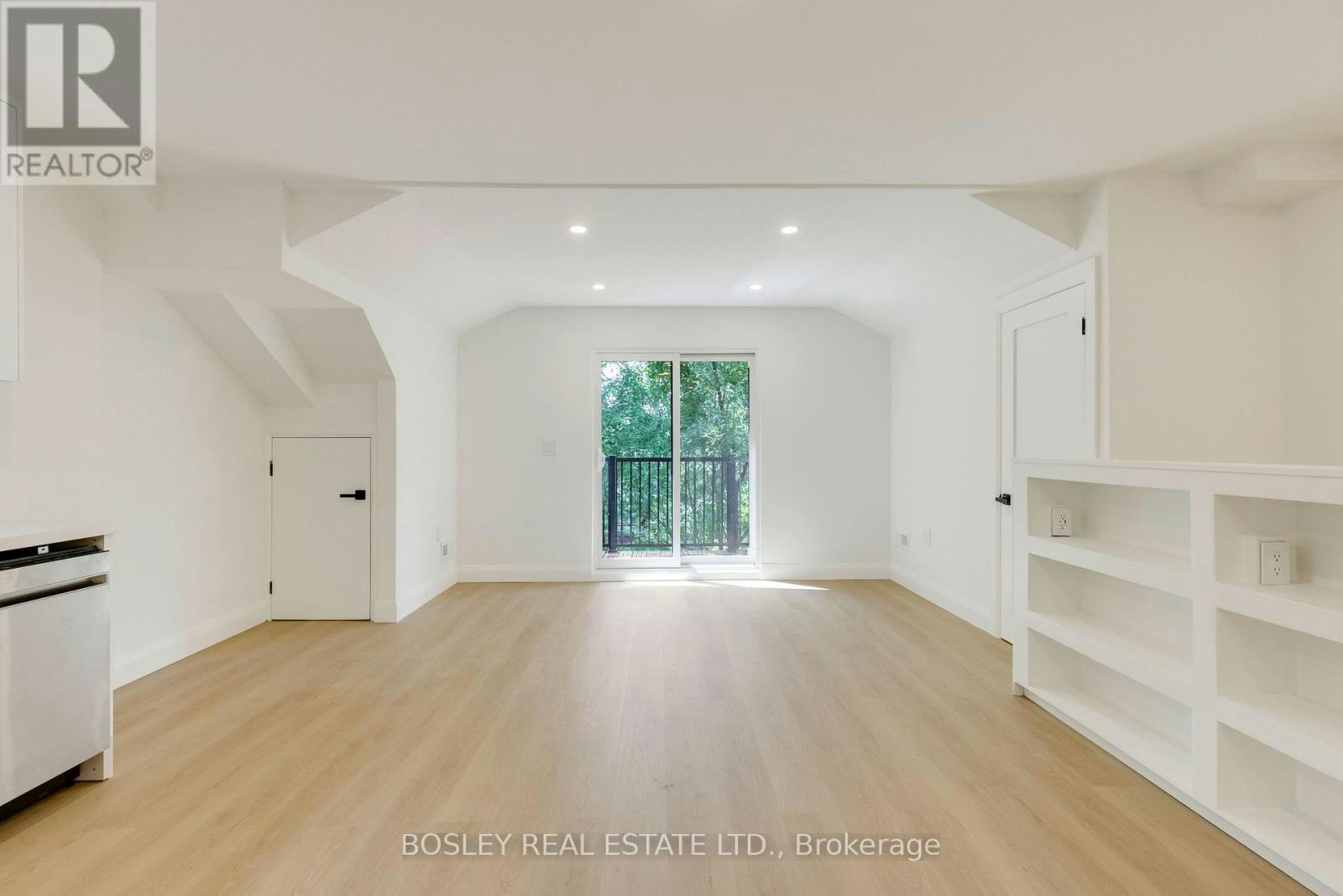 A-225 Gainsborough Road, Toronto, ON, M4L 3C7 - 11