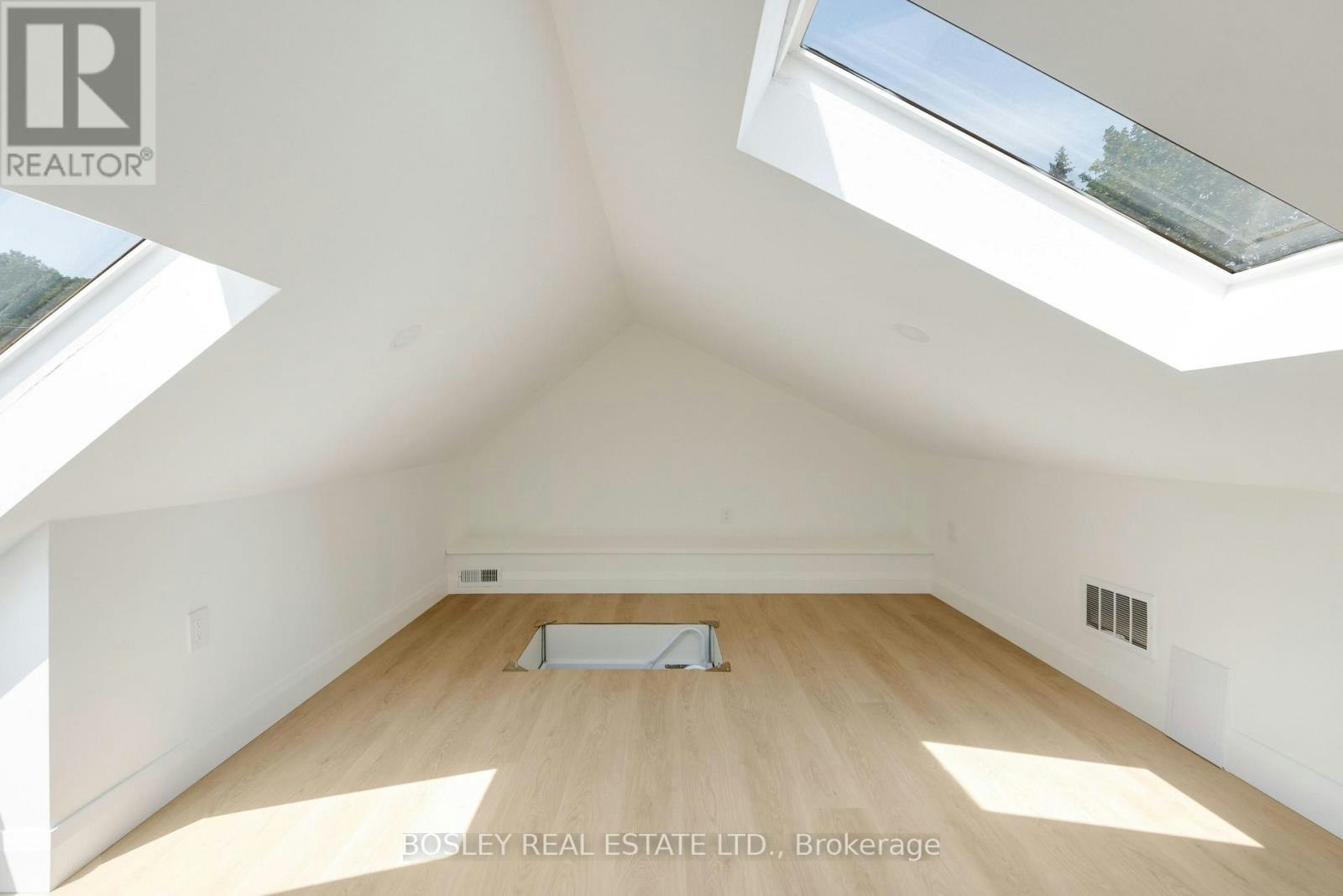 A-225 Gainsborough Road, Toronto, ON, M4L 3C7 - 19