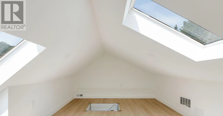 A-225 Gainsborough Road, Toronto, ON, M4L 3C7 - 19