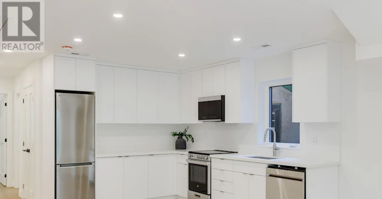 A-225 Gainsborough Road, Toronto, ON, M4L 3C7 - 17