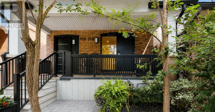 A-225 Gainsborough Road, Toronto, ON, M4L 3C7 - 3