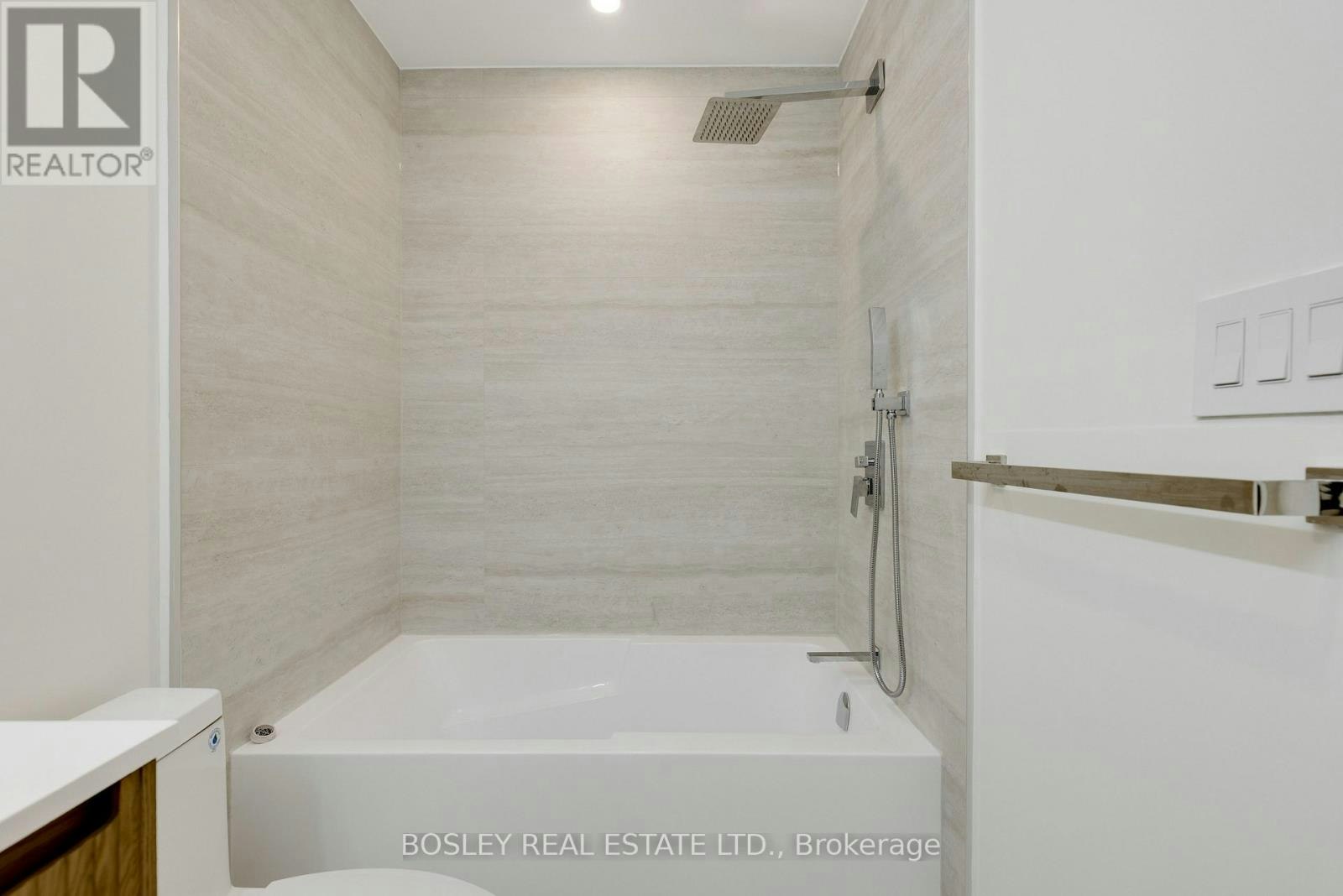 A-225 Gainsborough Road, Toronto, ON, M4L 3C7 - 32