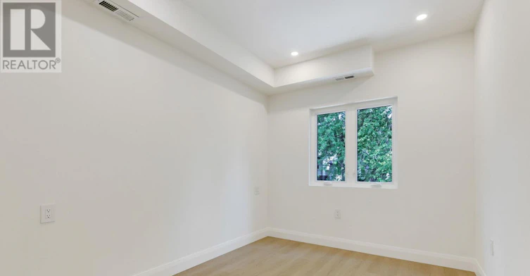 A-225 Gainsborough Road, Toronto, ON, M4L 3C7 - 33