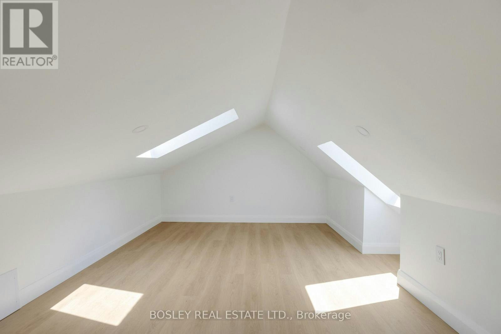 A-225 Gainsborough Road, Toronto, ON, M4L 3C7 - 21
