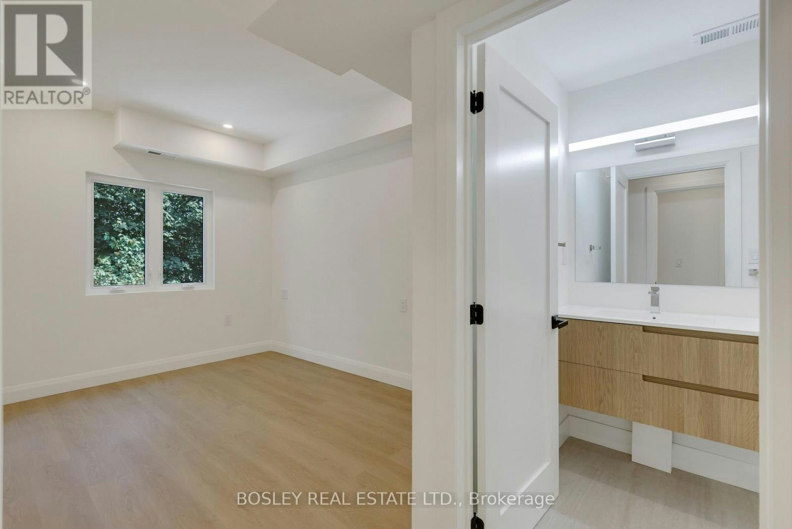 A-225 Gainsborough Road, Toronto, ON, M4L 3C7 - 28