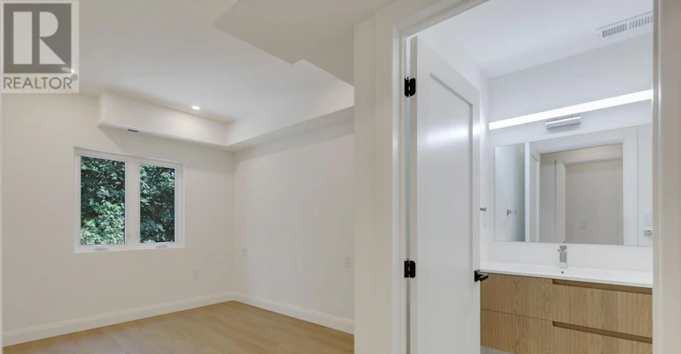 A-225 Gainsborough Road, Toronto, ON, M4L 3C7 - 28
