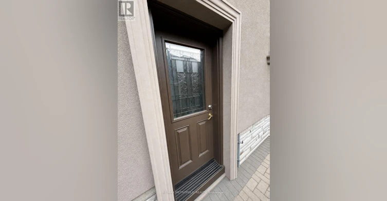 57 Midland Avenue, Toronto, ON, M1N 3Z8 - 2