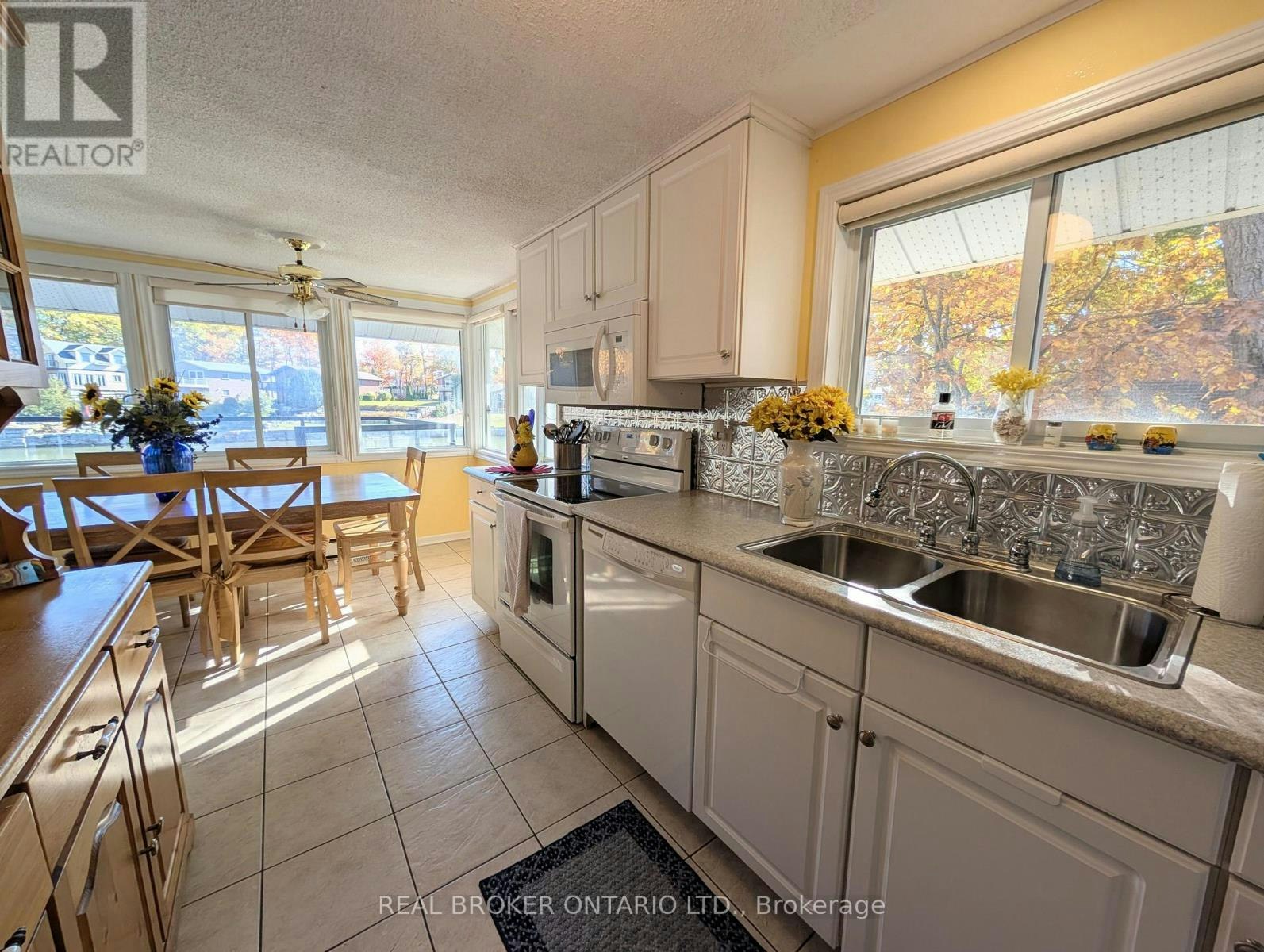 1103 Mosley Street, Wasaga Beach, ON, L9Z 2G1 - 6