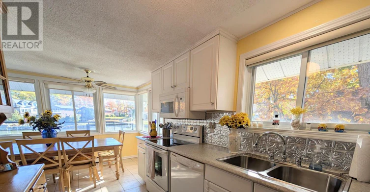 1103 Mosley Street, Wasaga Beach, ON, L9Z 2G1 - 6