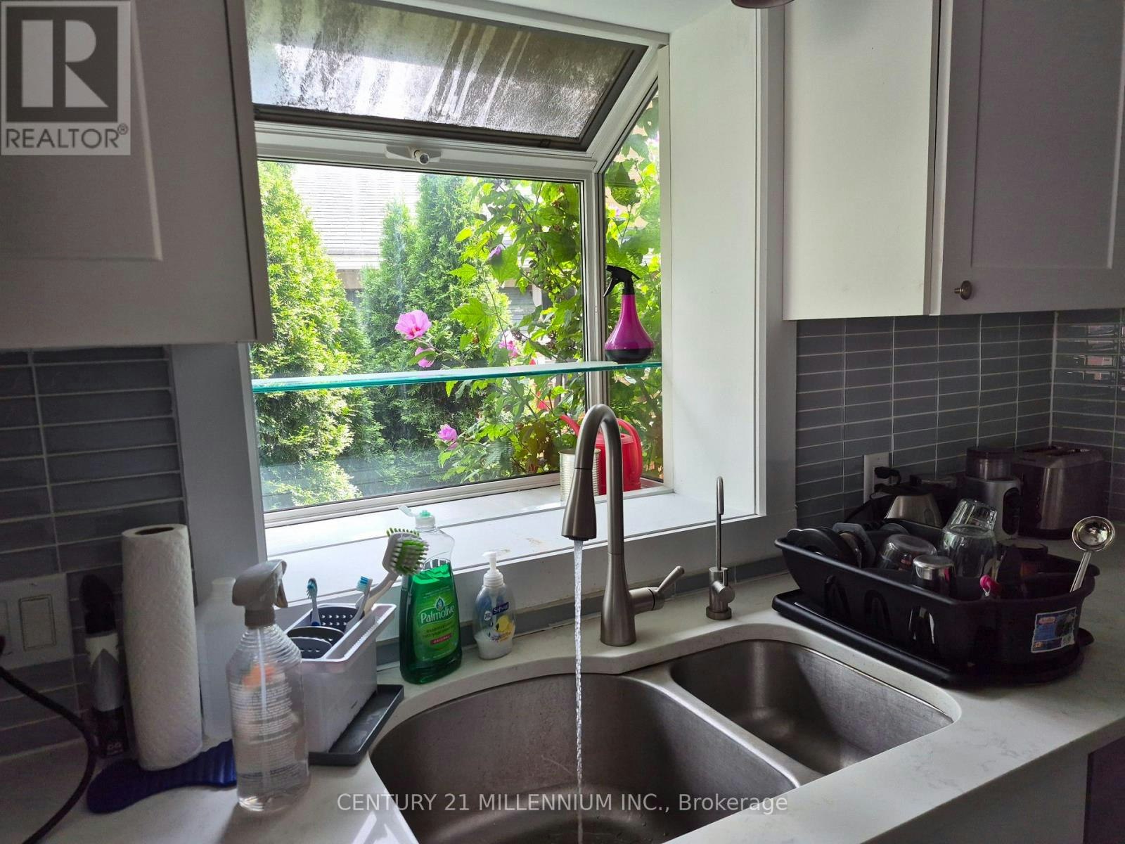 40 Meadowland Drive, Brampton, ON, L6W 2R4 - 14