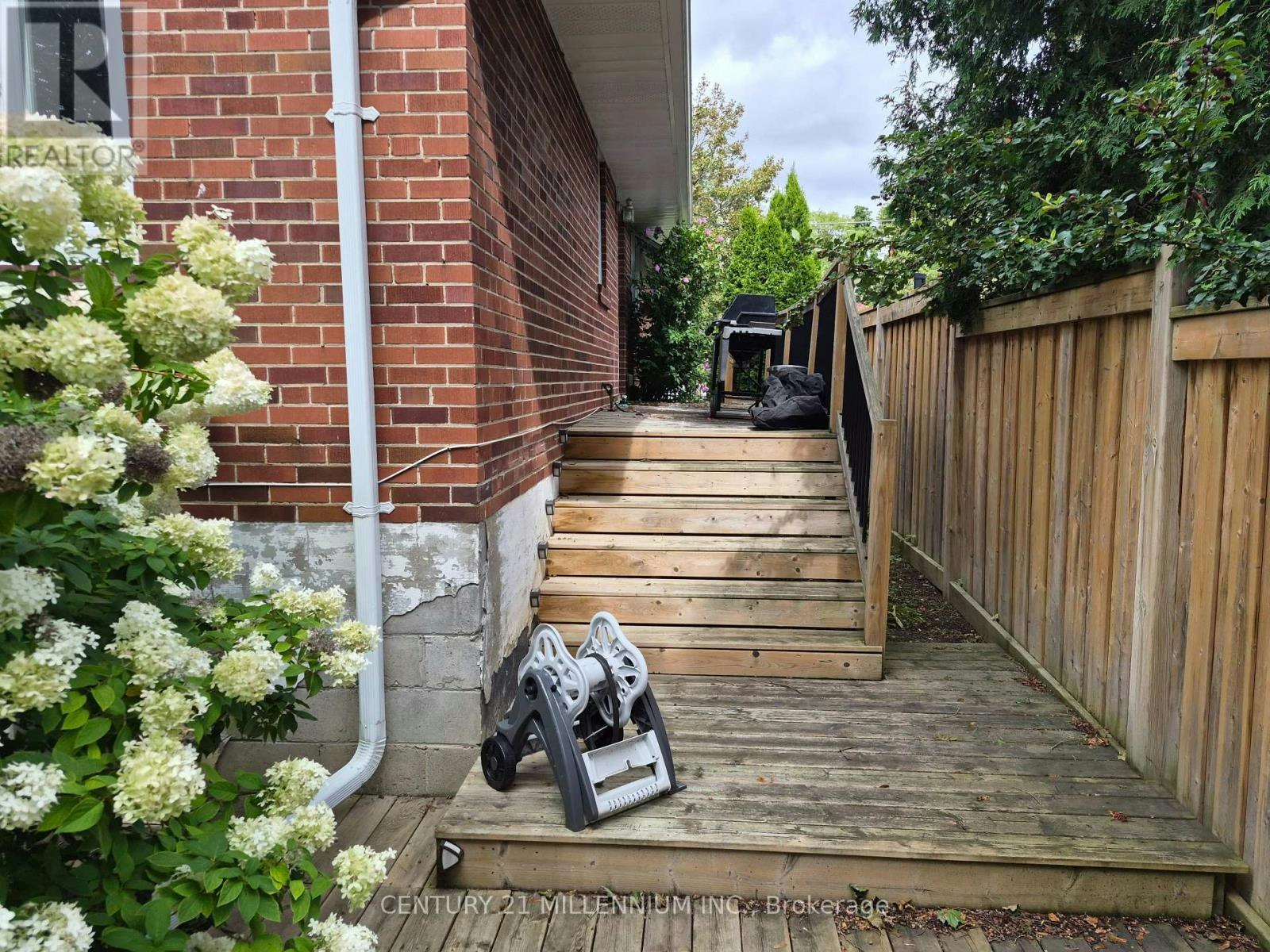 40 Meadowland Drive, Brampton, ON, L6W 2R4 - 44