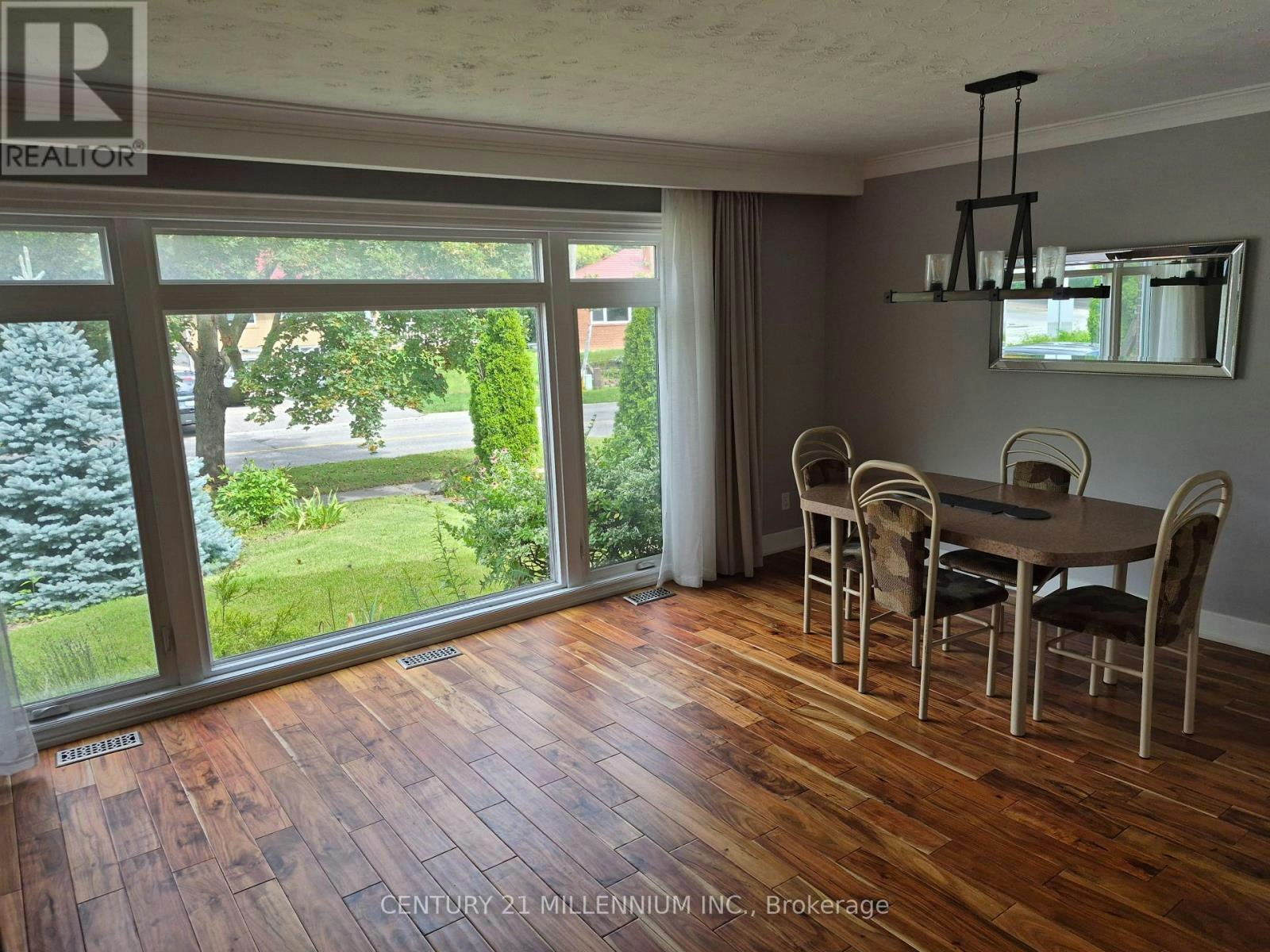 40 Meadowland Drive, Brampton, ON, L6W 2R4 - 6