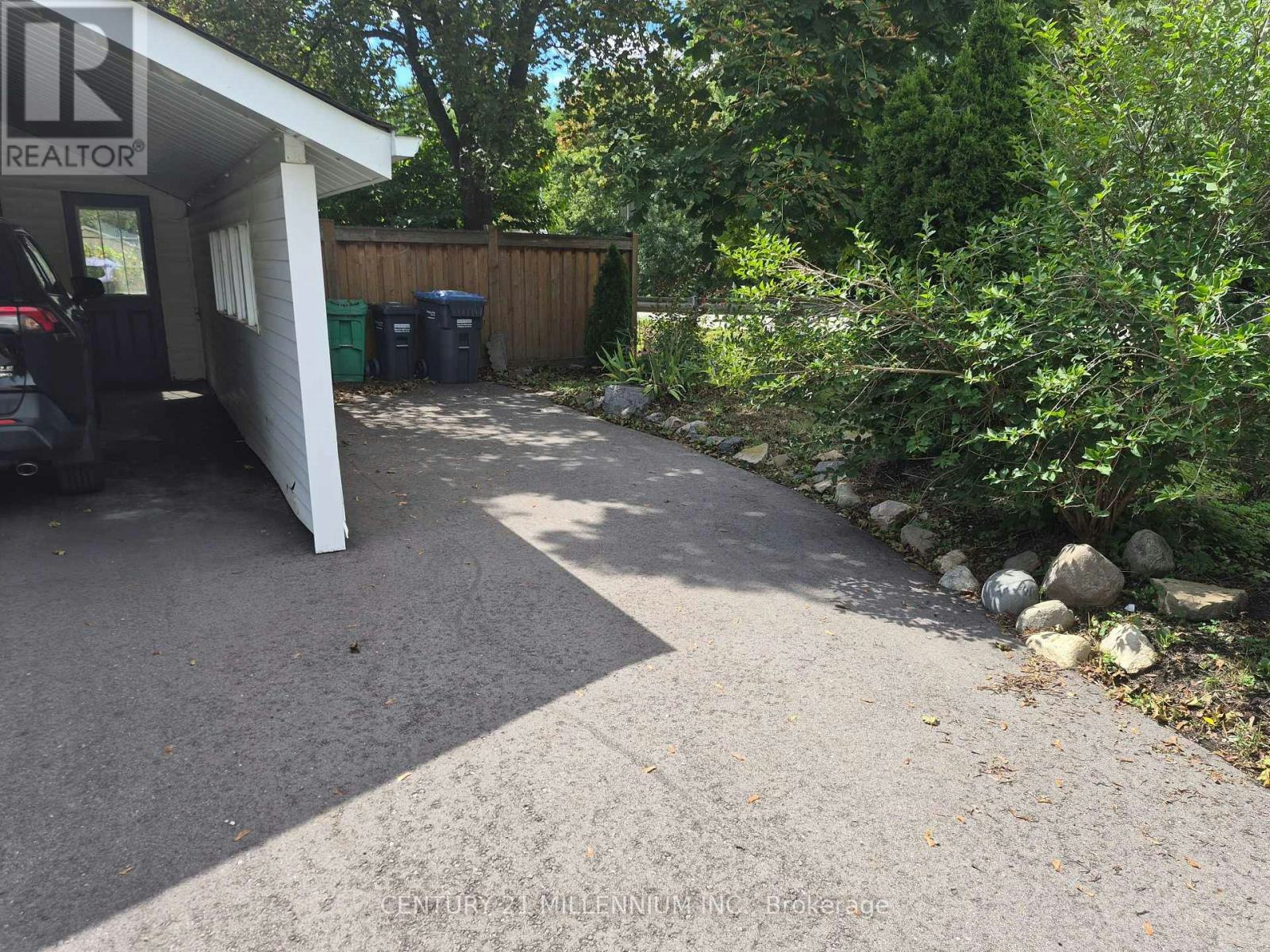 40 Meadowland Drive, Brampton, ON, L6W 2R4 - 3
