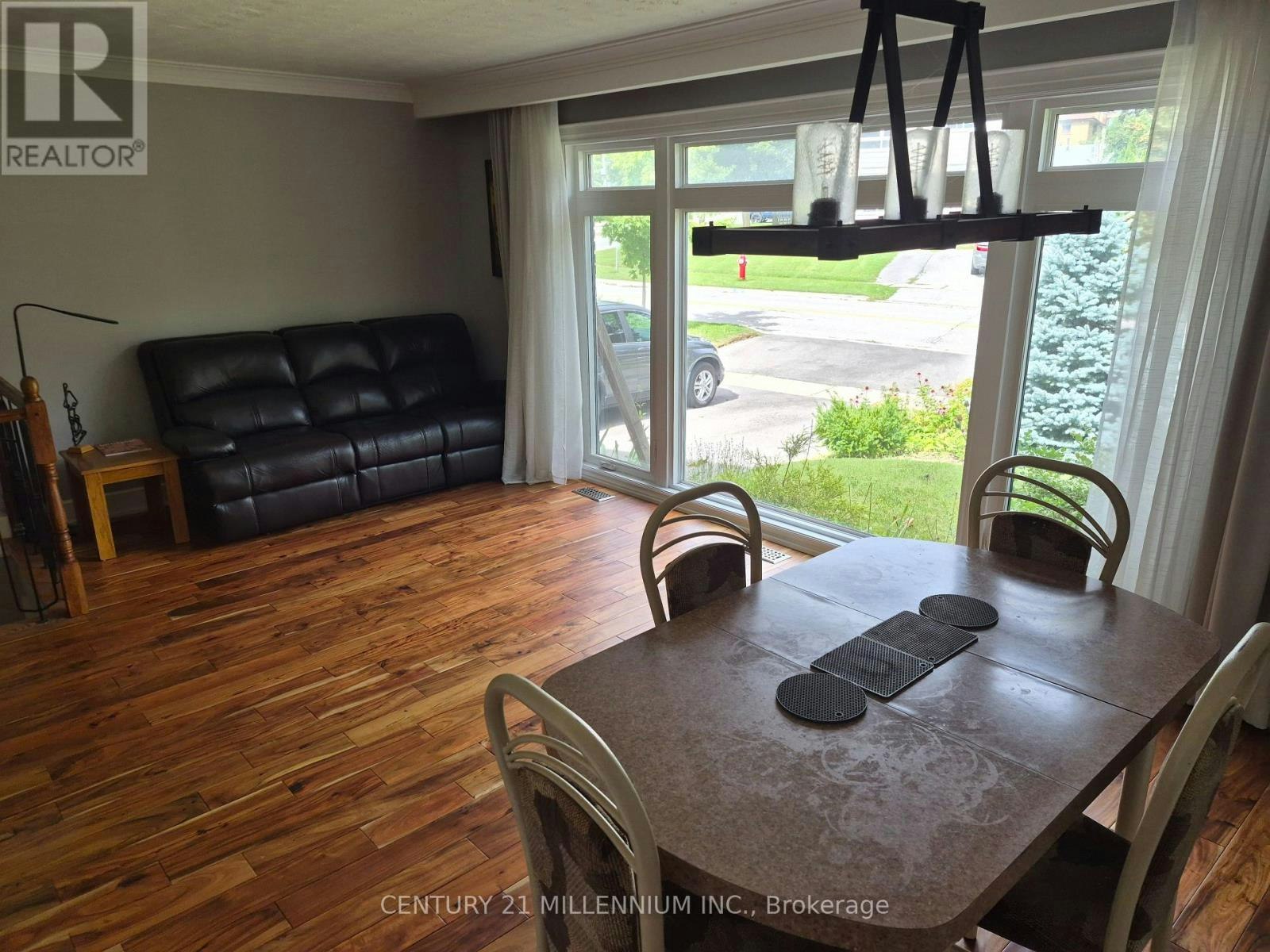 40 Meadowland Drive, Brampton, ON, L6W 2R4 - 8
