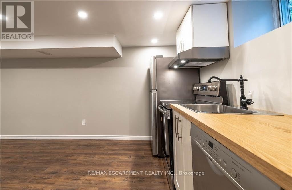B-50 Burris Street, Hamilton, ON, L8M 2J4 - 3