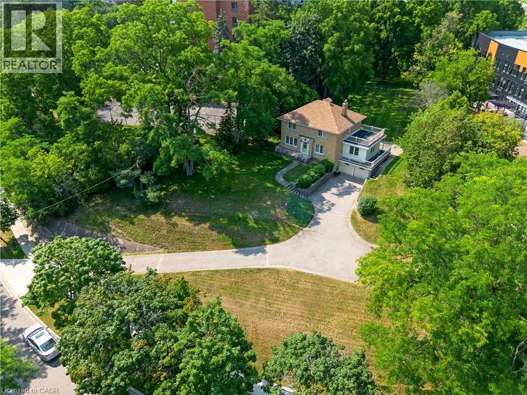 272 Sheldon Avenue N, Kitchener, ON, N2A 1G7