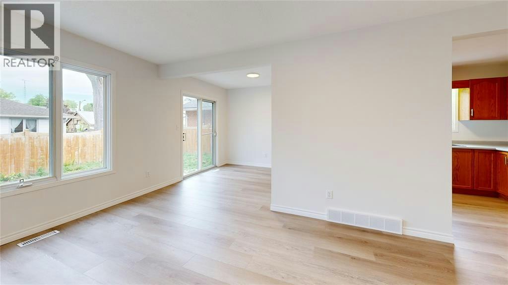 266 London Road, Sarnia, ON, N7T 4V8 - 5