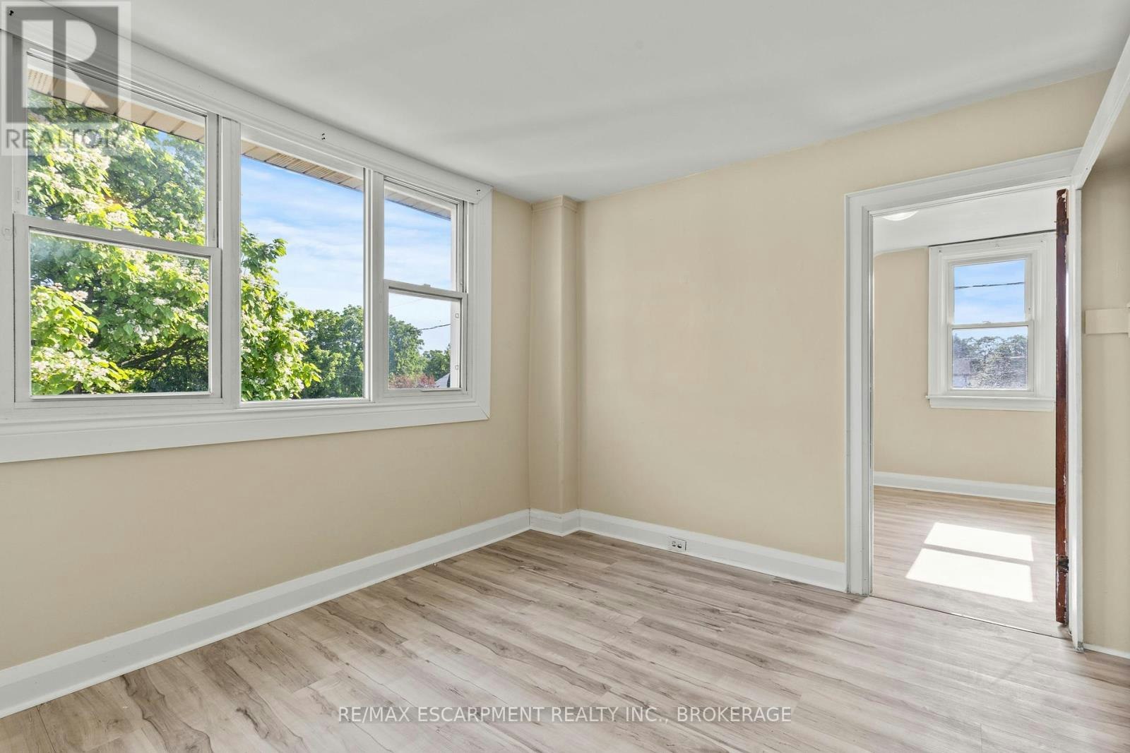UPPER-1 West Street N, Thorold, ON, L2V 2R8 - 13