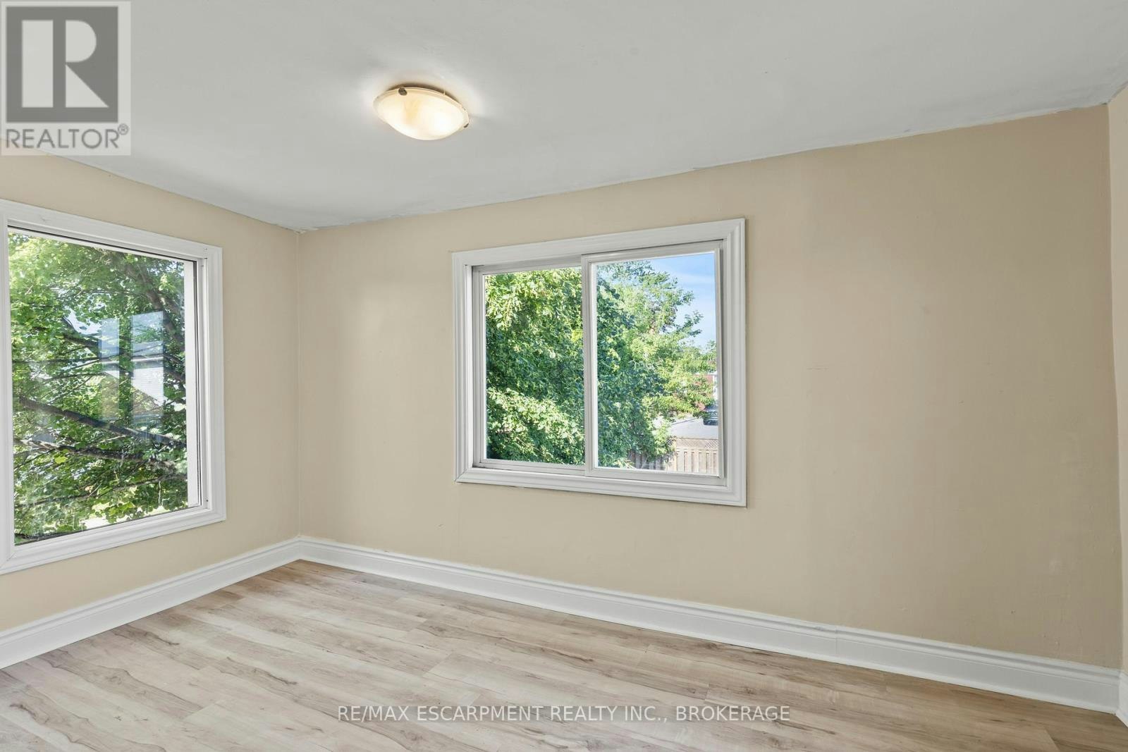 UPPER-1 West Street N, Thorold, ON, L2V 2R8 - 10