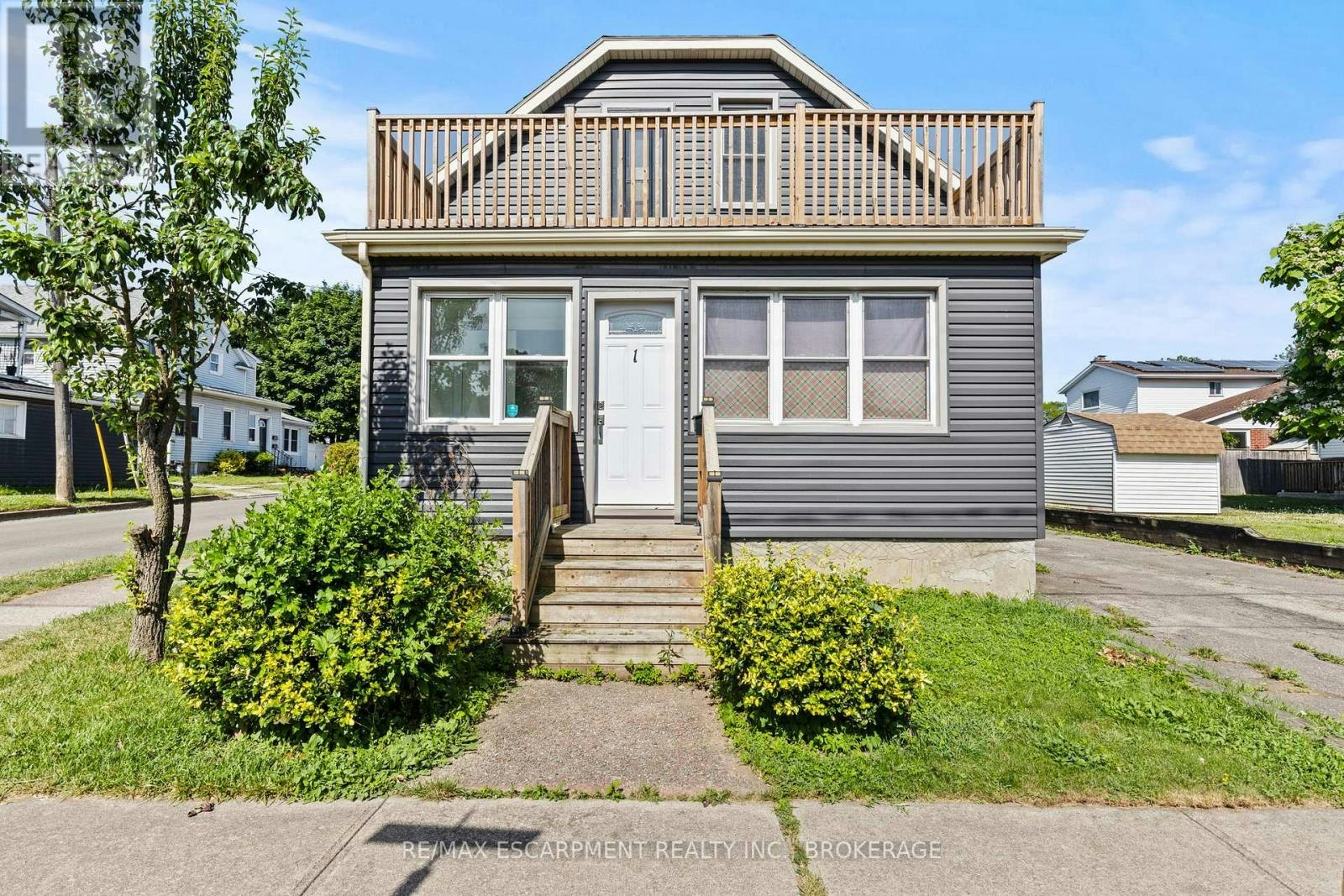 UPPER-1 West Street N, Thorold, ON, L2V 2R8
