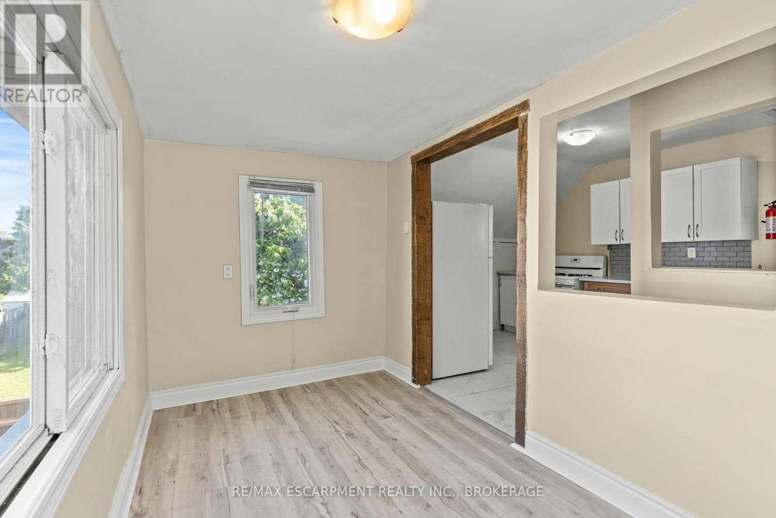 UPPER-1 West Street N, Thorold, ON, L2V 2R8 - 9