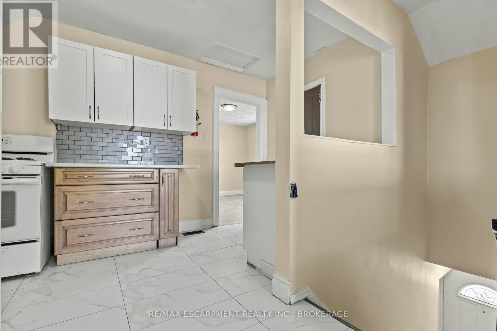 UPPER-1 West Street N, Thorold, ON, L2V 2R8 - 4