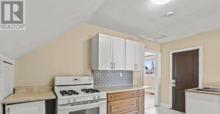 UPPER-1 West Street N, Thorold, ON, L2V 2R8 - 6