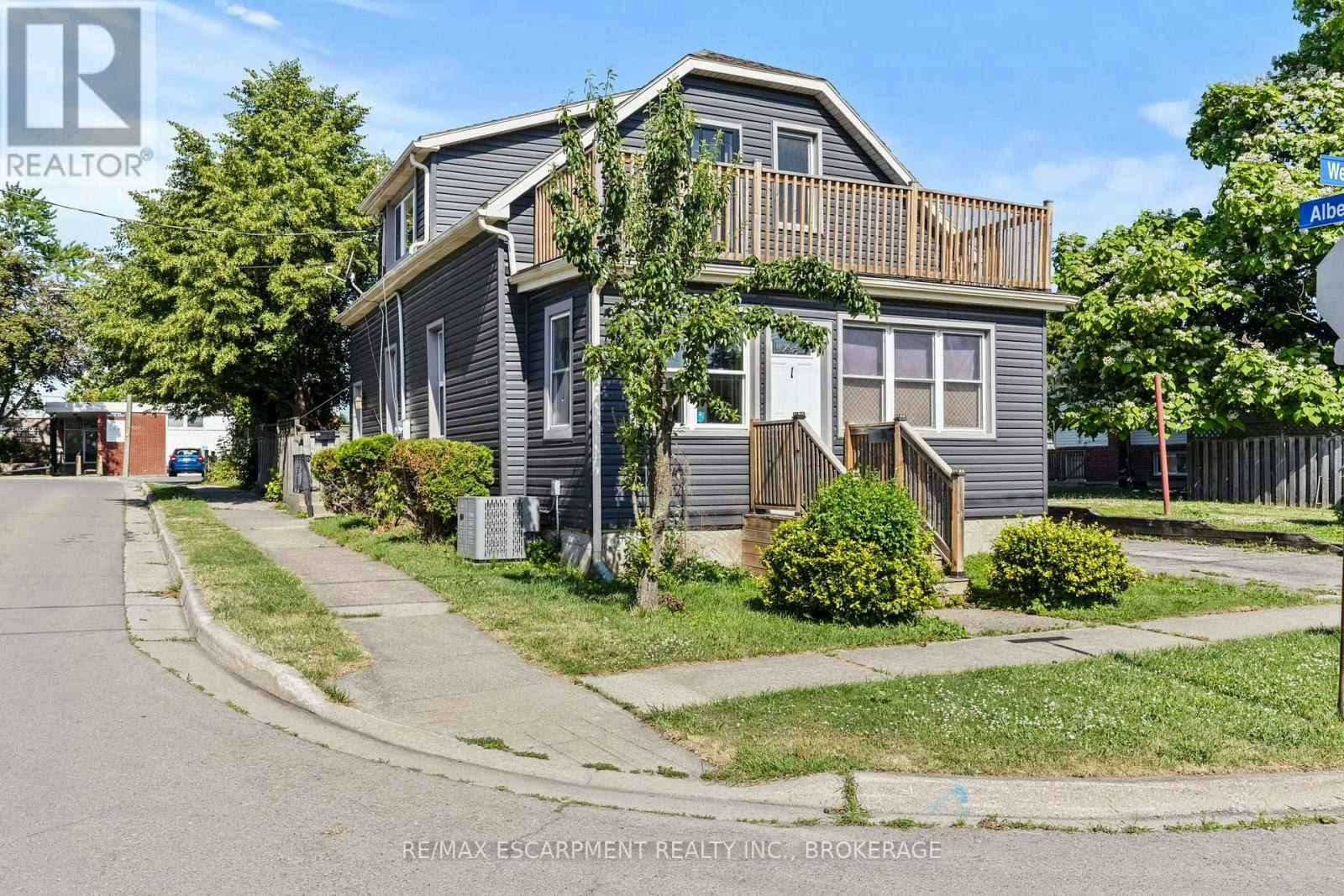 UPPER-1 West Street N, Thorold, ON, L2V 2R8 - 2