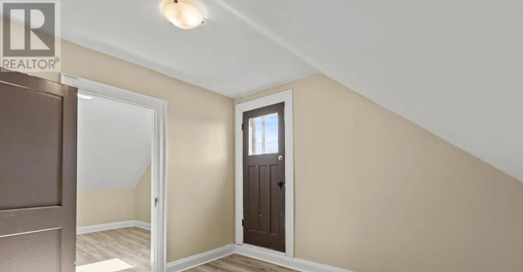UPPER-1 West Street N, Thorold, ON, L2V 2R8 - 17