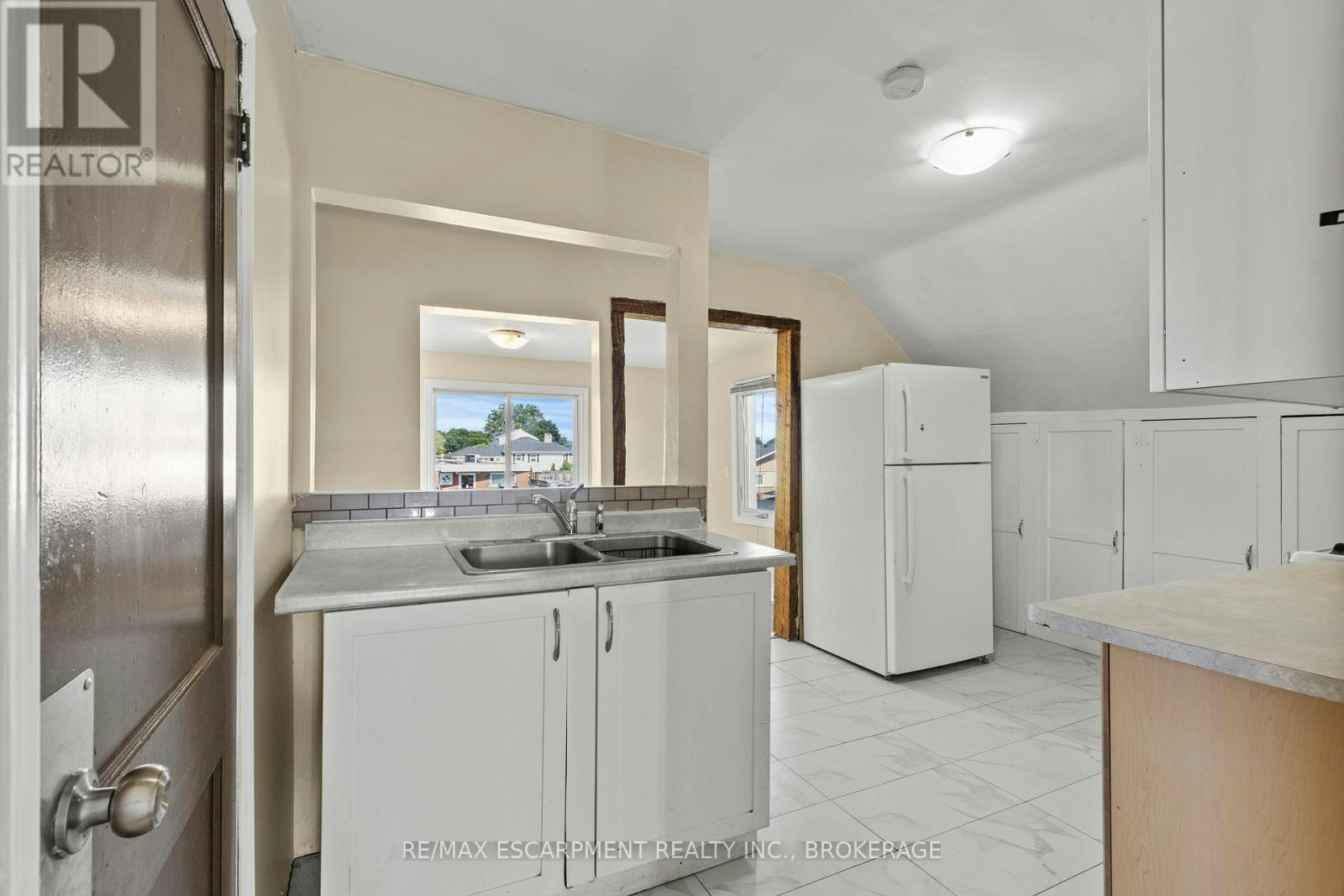 UPPER-1 West Street N, Thorold, ON, L2V 2R8 - 5