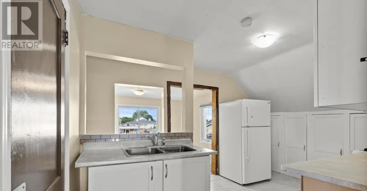 UPPER-1 West Street N, Thorold, ON, L2V 2R8 - 5
