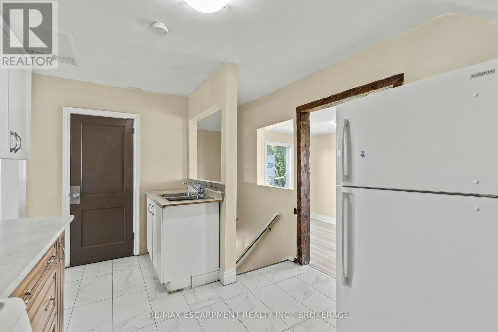 UPPER-1 West Street N, Thorold, ON, L2V 2R8 - 8