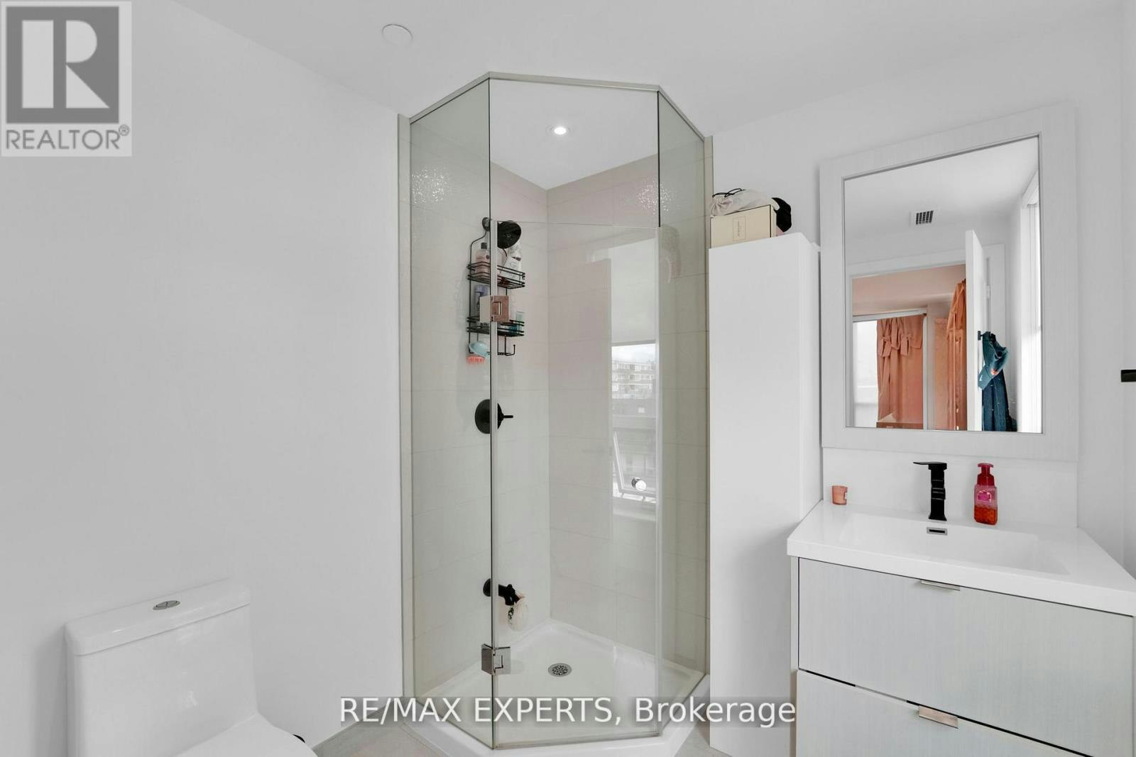 605-38 Cameron Street, Toronto, ON, M5T 0C3 - 40