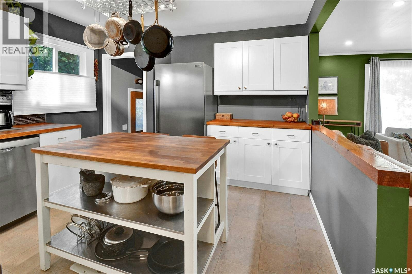 816 4th Street E, Saskatoon, SK, S7H 1K4