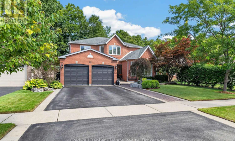 51 Gollop Crescent
