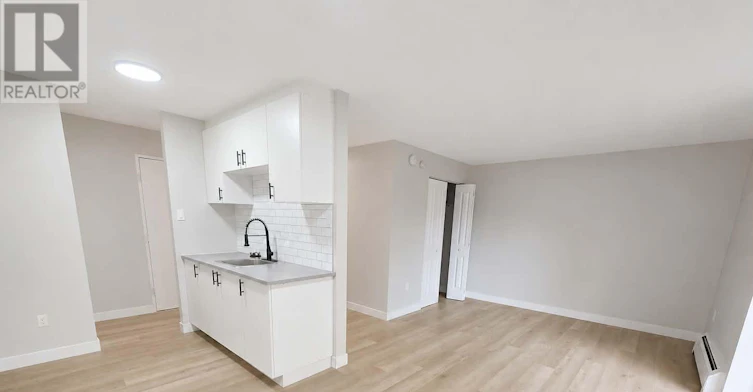 77 East Street E, St. Thomas, ON, N5P 2R4 - 2