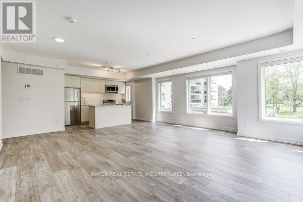 120-31 Farmstead Road, Toronto, ON, M2L 2X2 - 3