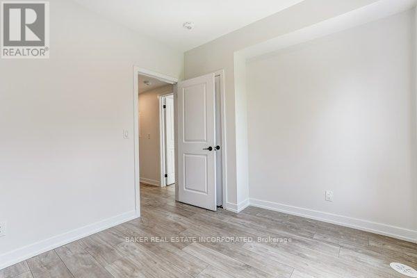 120-31 Farmstead Road, Toronto, ON, M2L 2X2 - 17