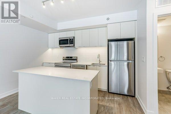 145-39 Farmstead Road, Toronto, ON, M2L 2X2