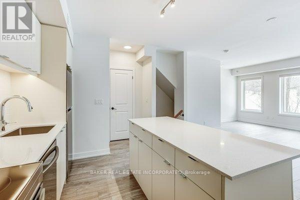 145-39 Farmstead Road, Toronto, ON, M2L 2X2 - 3