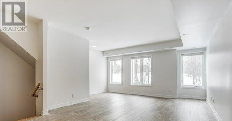 145-39 Farmstead Road, Toronto, ON, M2L 2X2 - 7