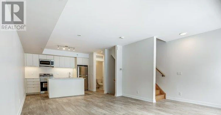 145-39 Farmstead Road, Toronto, ON, M2L 2X2 - 8