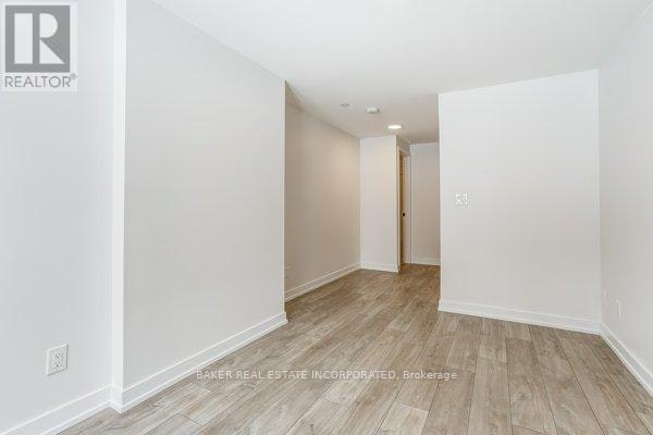 129-31 Farmstead Road, Toronto, ON, M2L 2X2 - 20