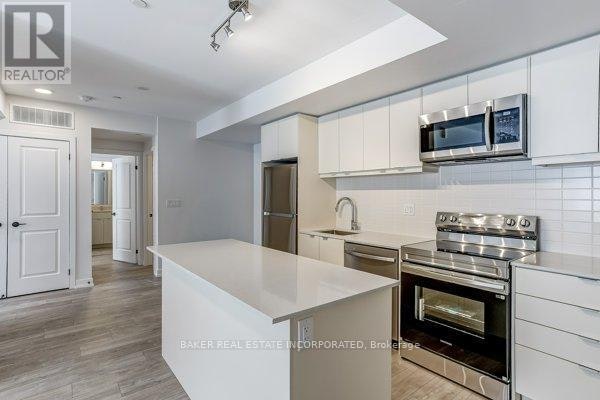 129-31 Farmstead Road, Toronto, ON, M2L 2X2