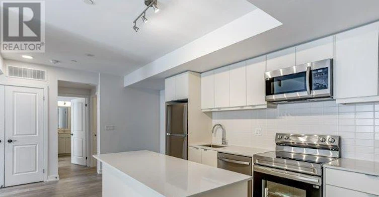 129-31 Farmstead Road, Toronto, ON, M2L 2X2