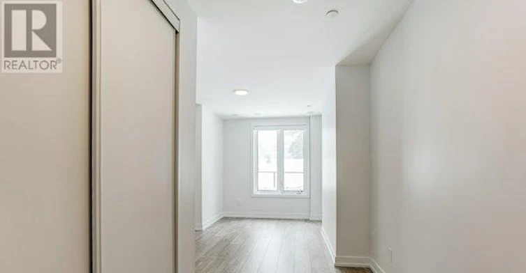 129-31 Farmstead Road, Toronto, ON, M2L 2X2 - 17