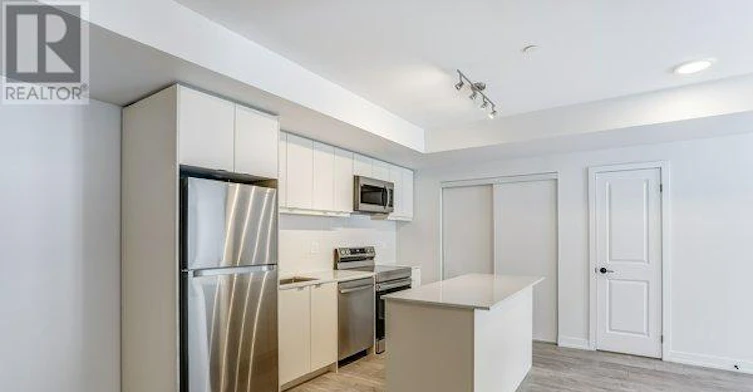 129-31 Farmstead Road, Toronto, ON, M2L 2X2 - 2