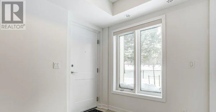 129-31 Farmstead Road, Toronto, ON, M2L 2X2 - 4
